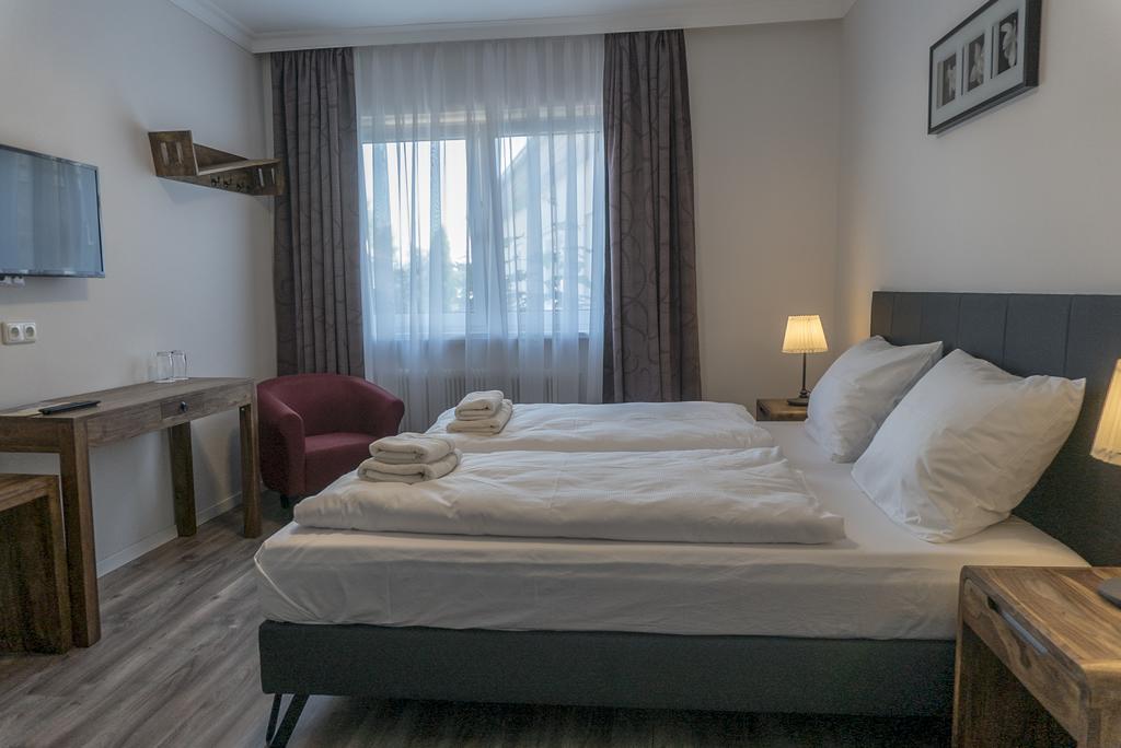 Pension Zum Meridianstein Гмюнд Экстерьер фото